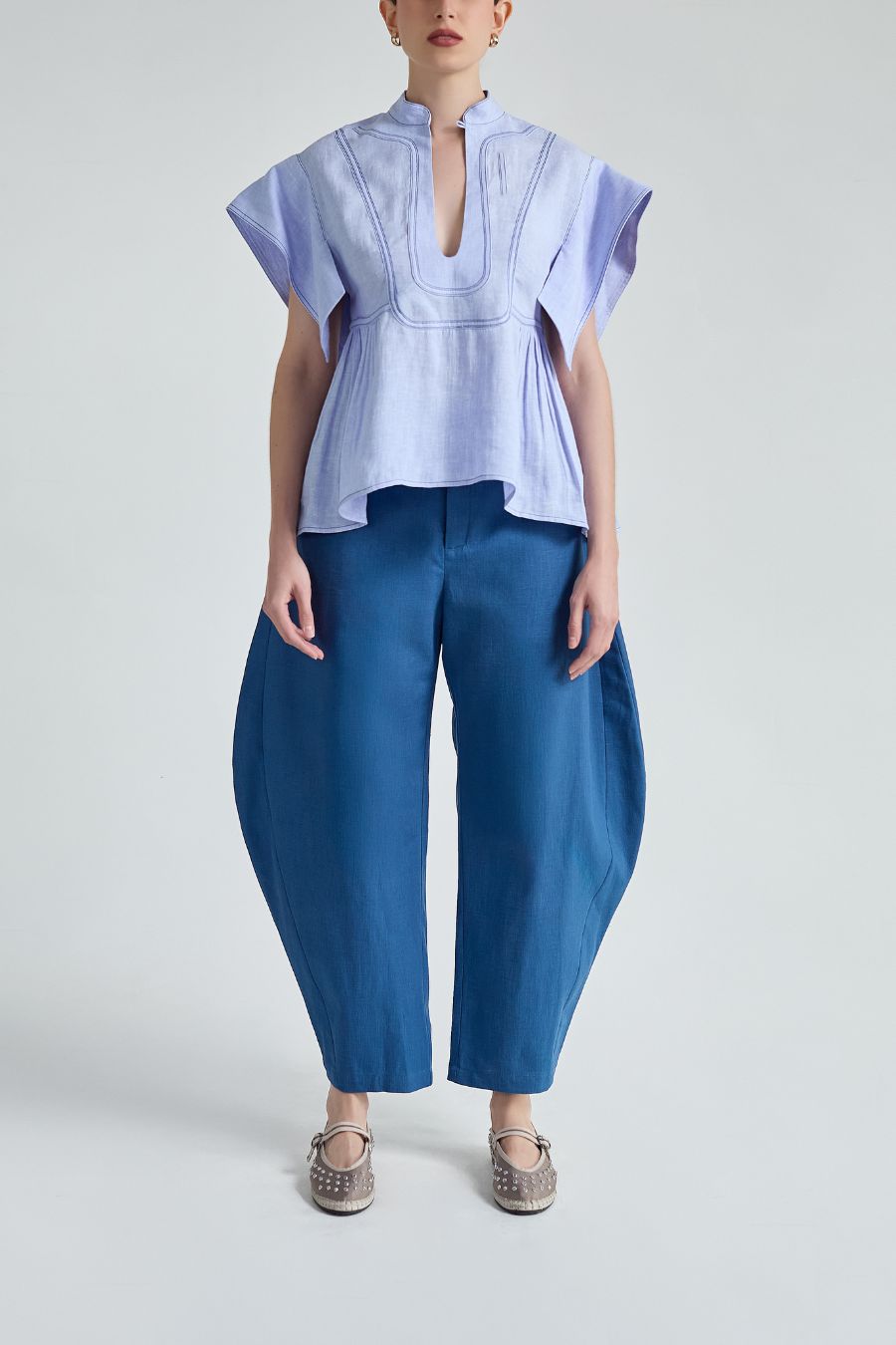 PANTALÓN DEGOLLADO